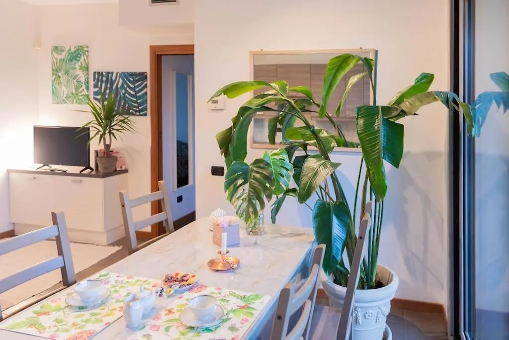 Appartamento Accogliente Bilocale Con Giardino Vicino A Milano Peschiera Borromeo 0*,  Italia