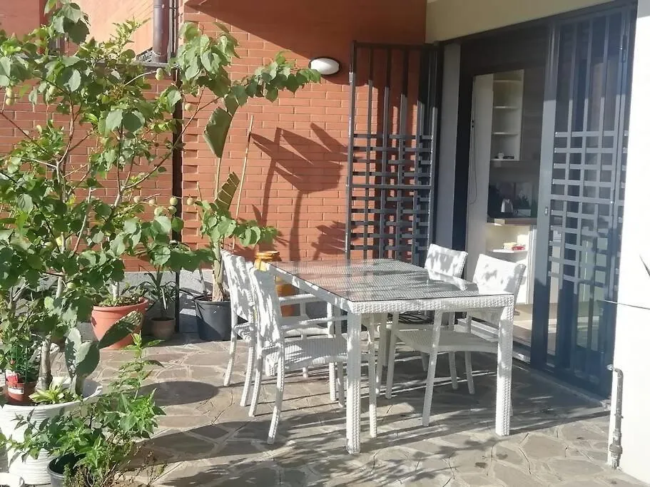 Appartamento Accogliente Bilocale Con Giardino Vicino A Milano Peschiera Borromeo