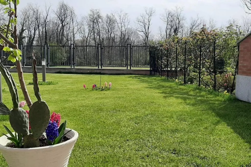 Appartamento Accogliente Bilocale Con Giardino Vicino A Milano Peschiera Borromeo